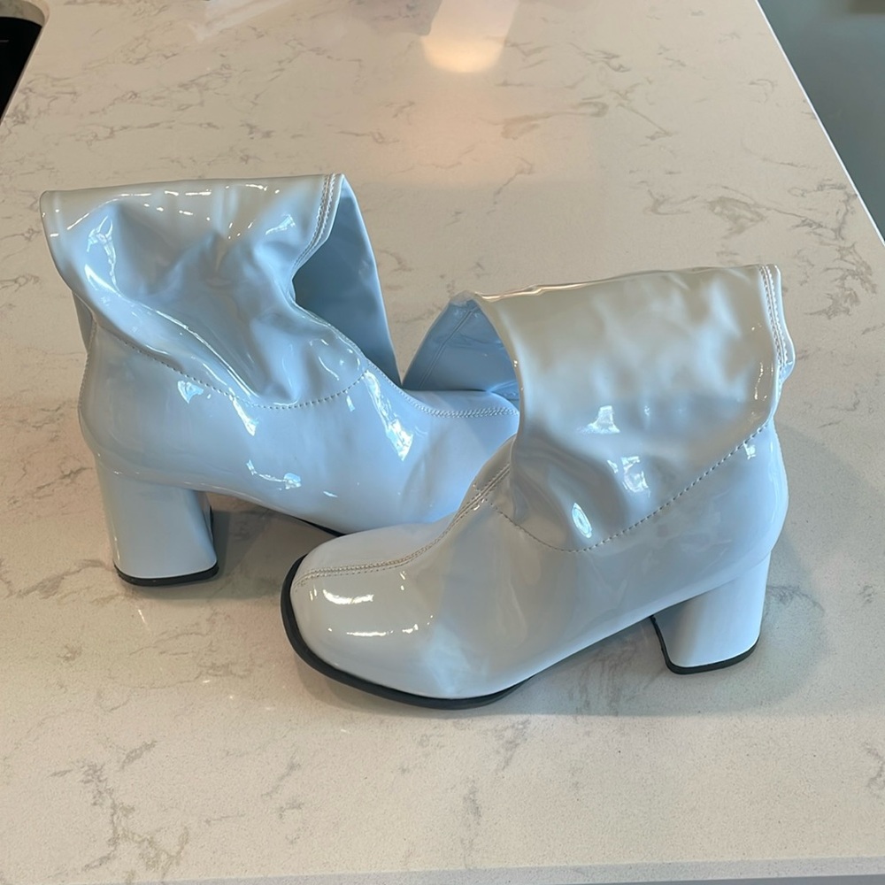 White Gogo Women’s Costume Boots